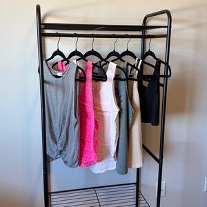 Medium TankTop Lot